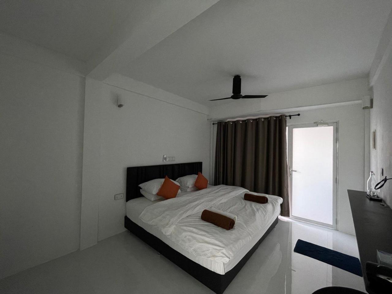 Dacha Thoddoo White Sand Exterior photo